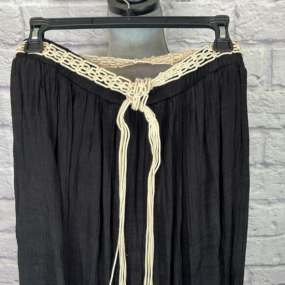 New Directions layered asymmetrical hem midi skirt with boho rope belt - Picture 2 of 7